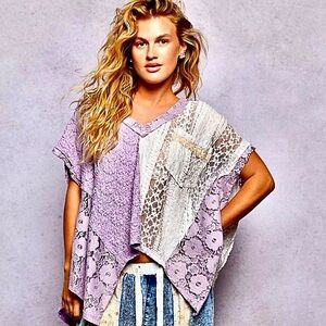 👄 Hello Gorgeous! POL Asymmetrical V-Neck Short Sleeve Lace Top - Lavender